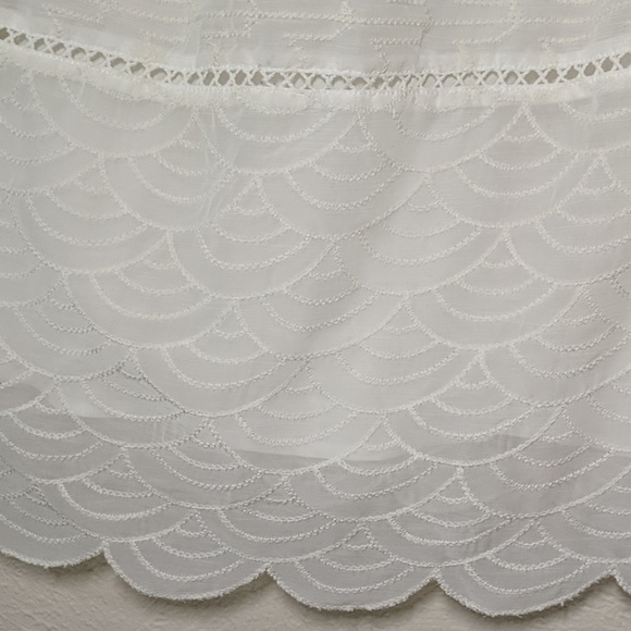 BB Dakota Micah Embroidered Scalloped Dress - Picture 5 of 8